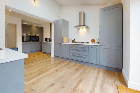 28 Jenkins Close, Shenley Church End, Milton Keynes, MK5 6HX