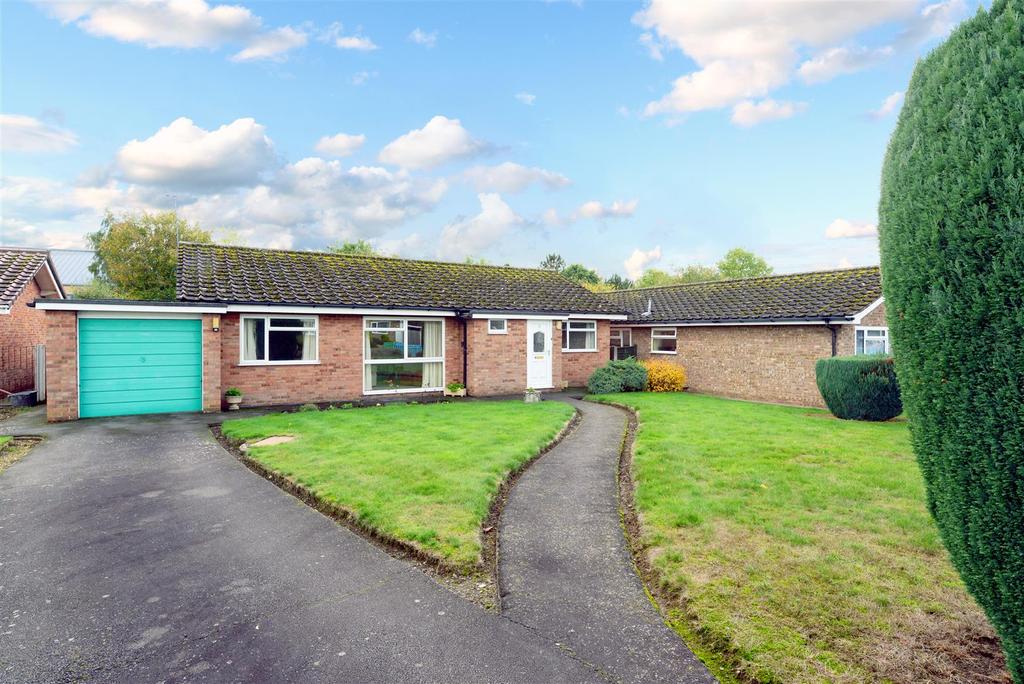 Highbury Close, Off London Road, Shrewsbury 3 bed detached bungalow for