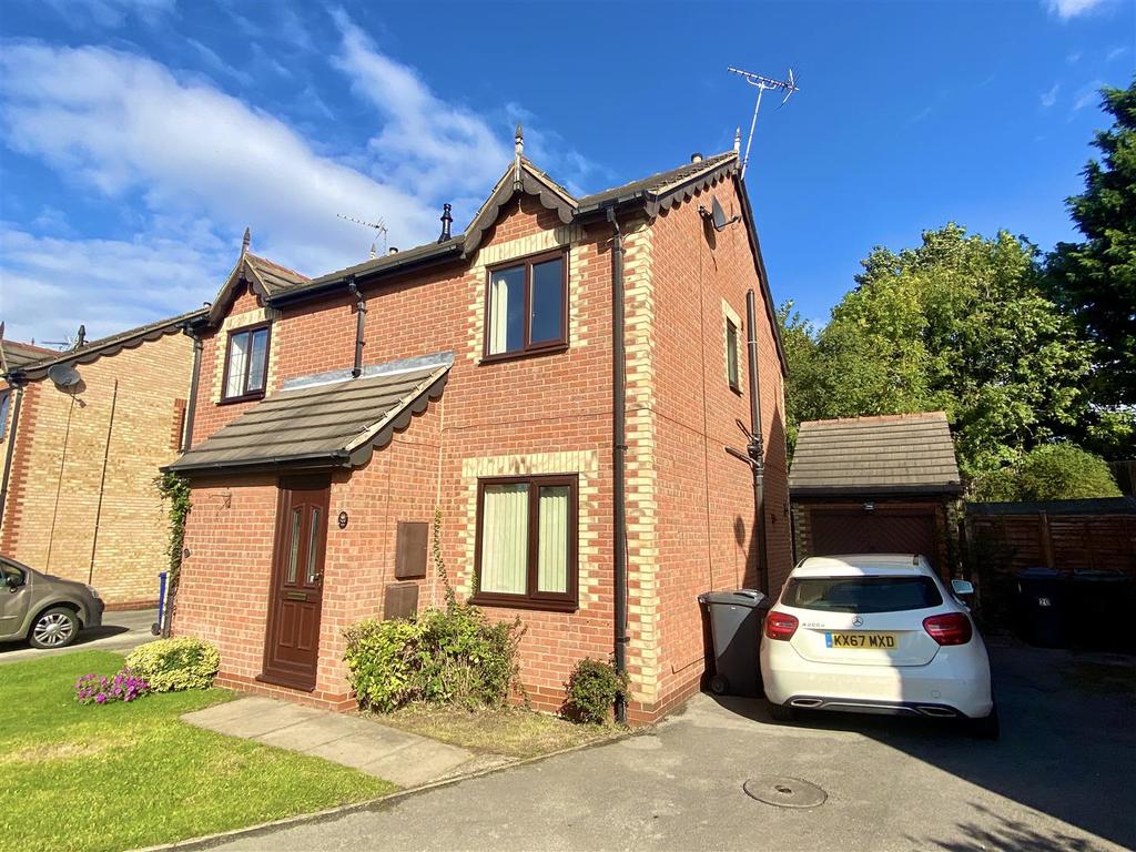 Holly Croft Grove, Tickhill 2 bed semidetached house £700 pcm (£162 pw)