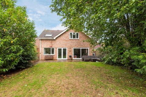 11 Copse Close, Sheet, Petersfield, GU31 4DL