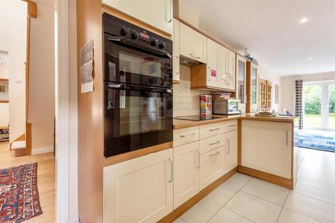 11 Copse Close, Sheet, Petersfield, GU31 4DL