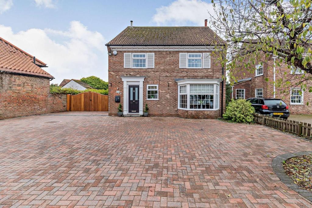 Wetherby Road, Rufforth, York 4 bed detached house £600,000