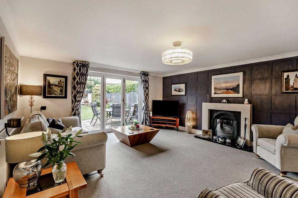 Wetherby Road, Rufforth, York 4 bed detached house £600,000