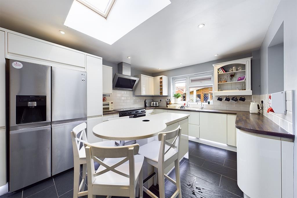 King Avenue, Southampton 5 bed detached house £514,000
