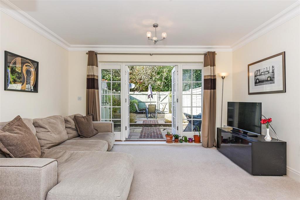 Lillywhite Road, Chichester 2 bed house for sale £275,000