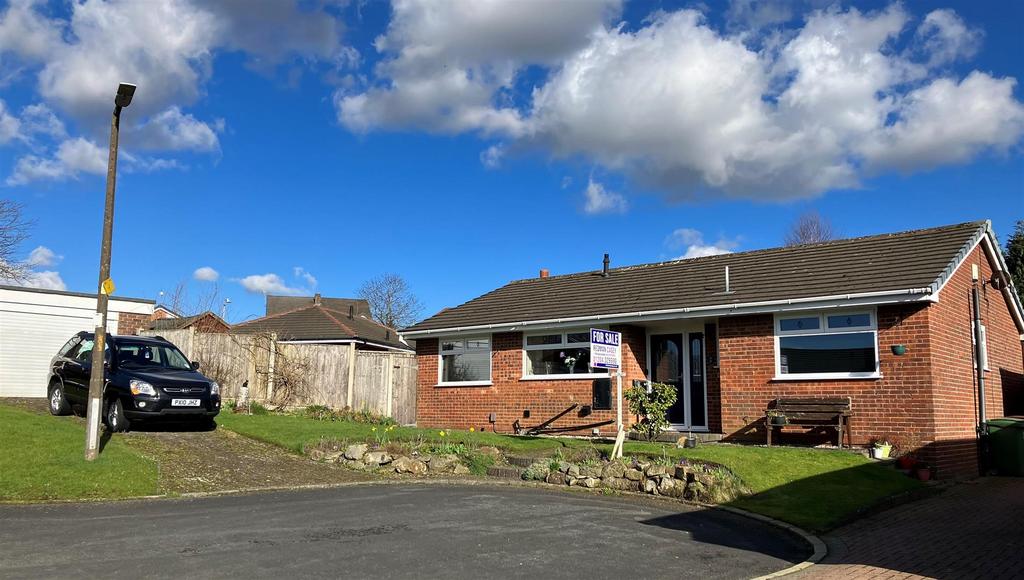 Chilgrove Avenue, Blackrod, Bolton 3 bed bungalow for sale £340,000