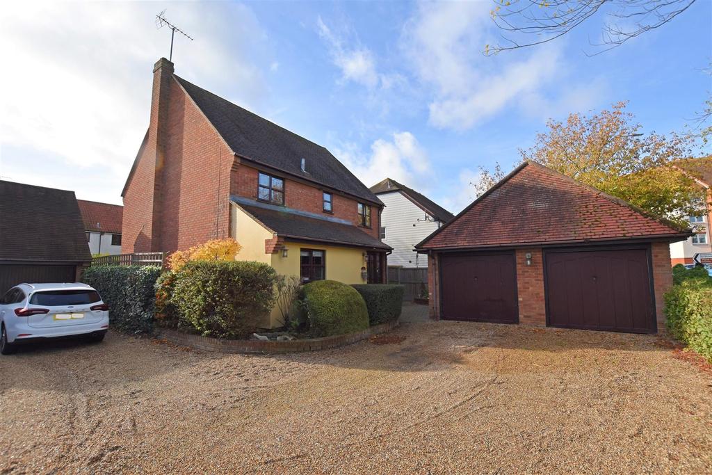 Creekview Road, South Woodham Ferrers, Chelmsford 4 bed detached house