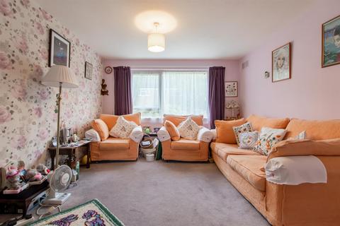 12 Lower Hanger, Haslemere, GU27 1LU