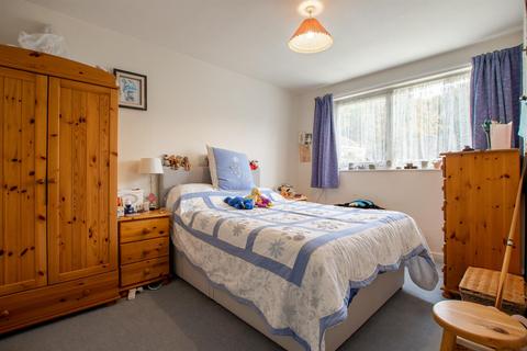 12 Lower Hanger, Haslemere, GU27 1LU