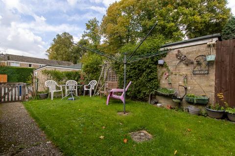 12 Lower Hanger, Haslemere, GU27 1LU