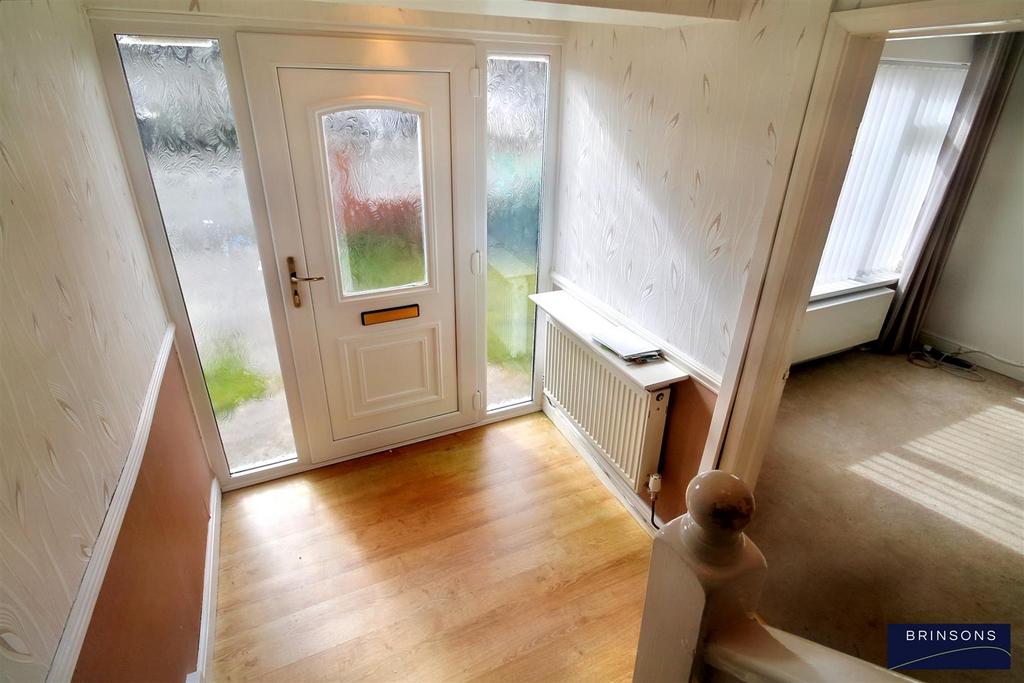 Glyn Collen, Llanbradach, Caerphilly 3 bed semidetached house £189,950