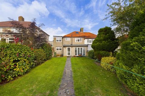 64 Grenville Road, New Addington, Croydon, CR0 0NY