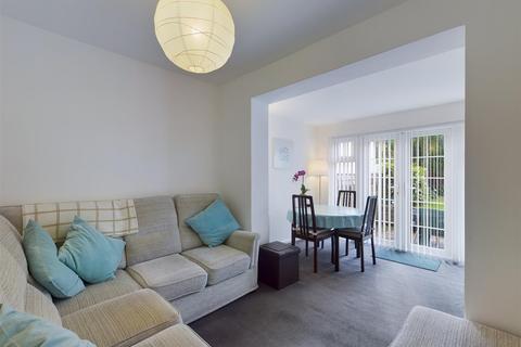 64 Grenville Road, New Addington, Croydon, CR0 0NY