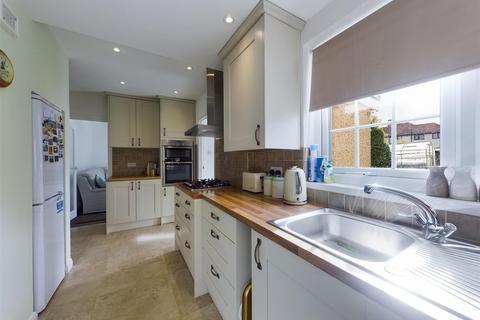 64 Grenville Road, New Addington, Croydon, CR0 0NY