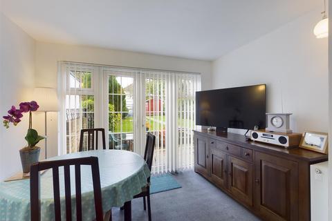 64 Grenville Road, New Addington, Croydon, CR0 0NY