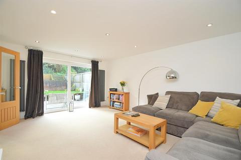 4 bedroom detached house for sale - Spacious Contemporary Living * Shanklin