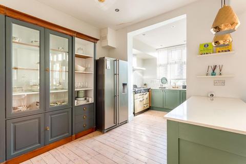 24 Arundel Road, Brighton, BN2 5TD