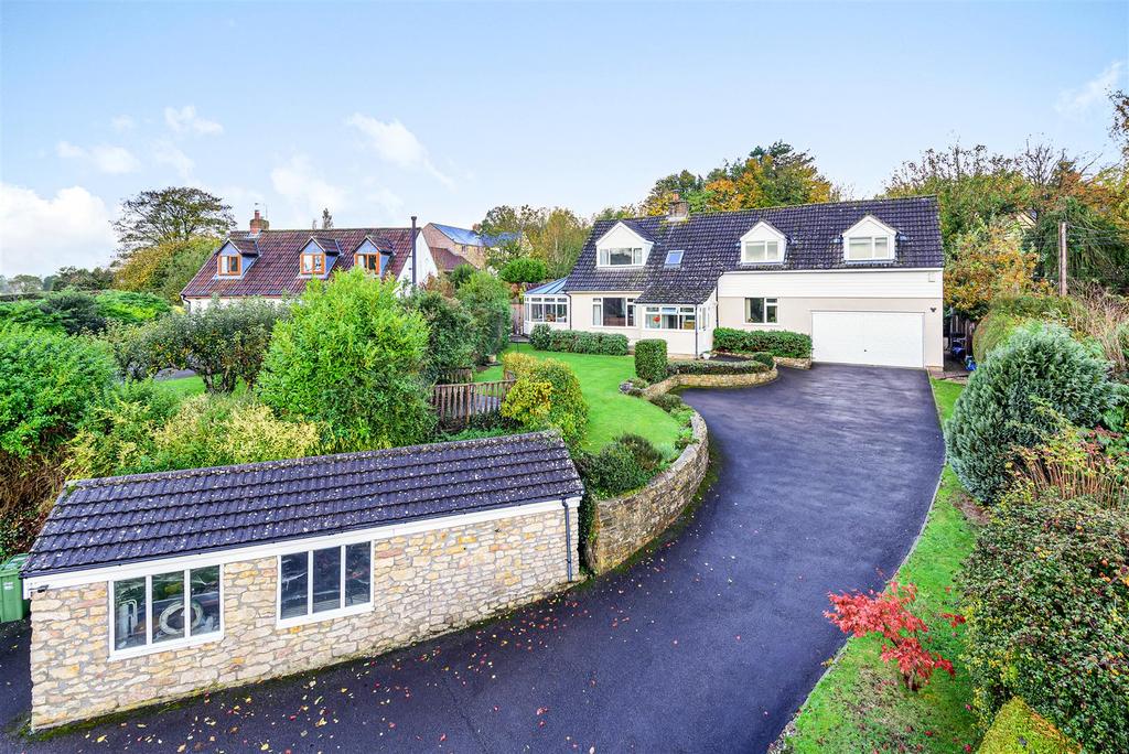 Hewish, Crewkerne 4 bed detached house £600,000