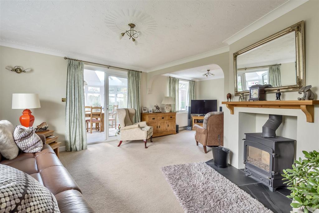 Hewish, Crewkerne 4 bed detached house £600,000