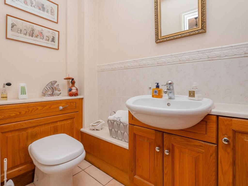 Cloak room.jpg