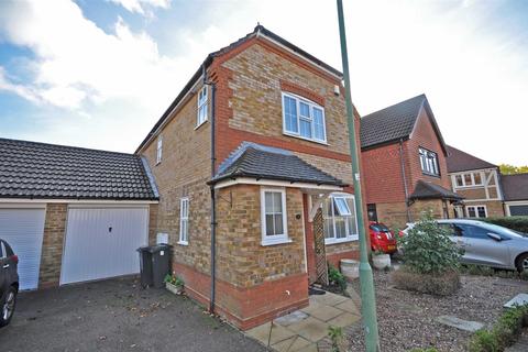 3 Long Meadow, Great Notley, Braintree, CM77 7WD