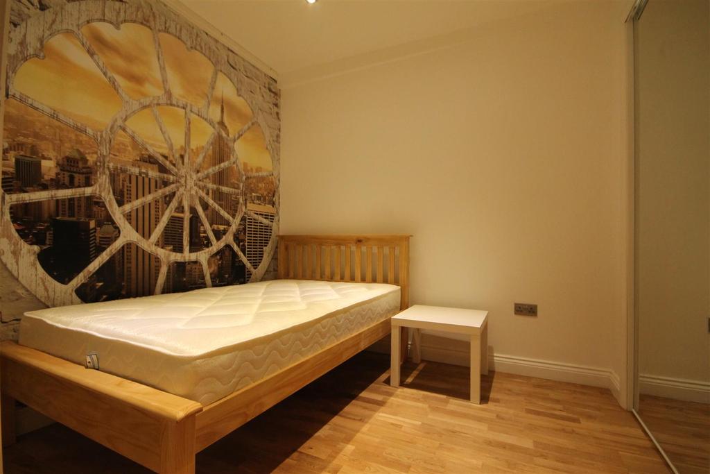 Falconars House, City Centre 1 bed apartment £840 pcm (£194 pw)