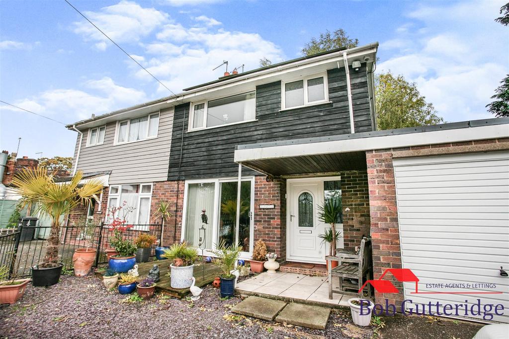 Poolside, Madeley, Nr Crewe 3 bed semidetached house £225,000