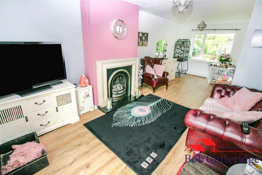Poolside, Madeley, Nr Crewe 3 bed semidetached house £225,000
