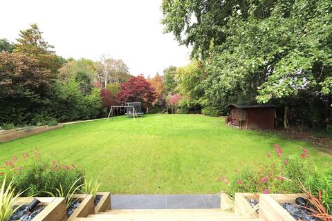 5 bedroom detached house for sale, Worrin Road, Shenfield, Brentwood