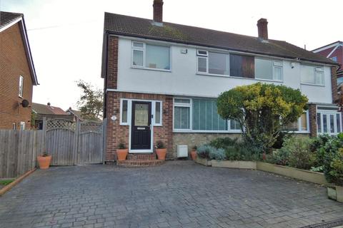 16 Vicarage Lane, Gravesend, DA12 4TF