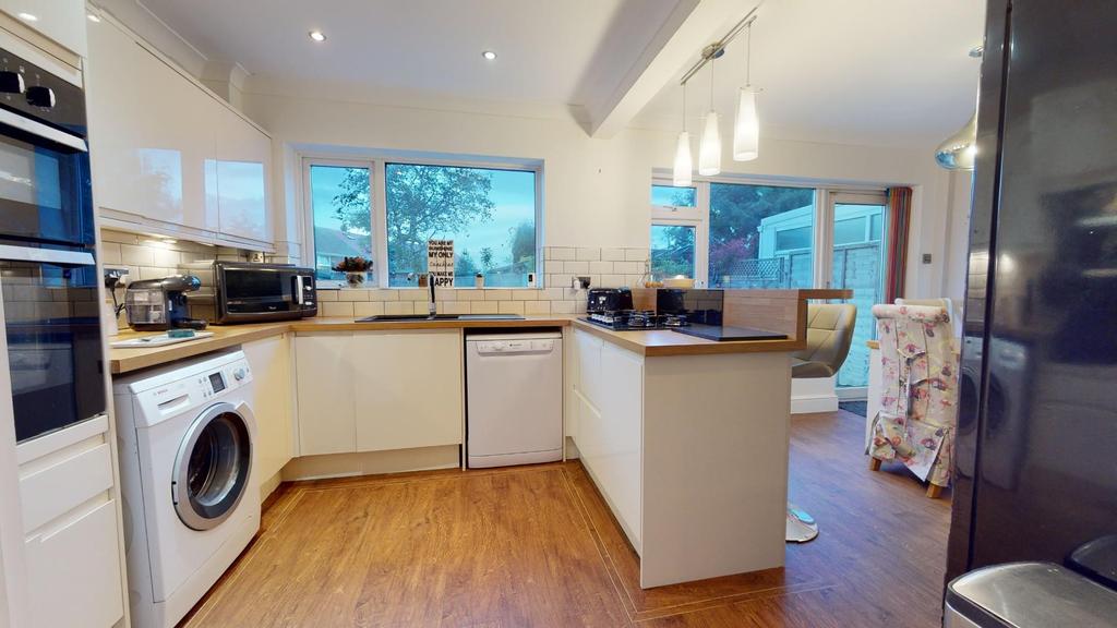 16-Vicarage-Lane-10242022 123423.jpg
