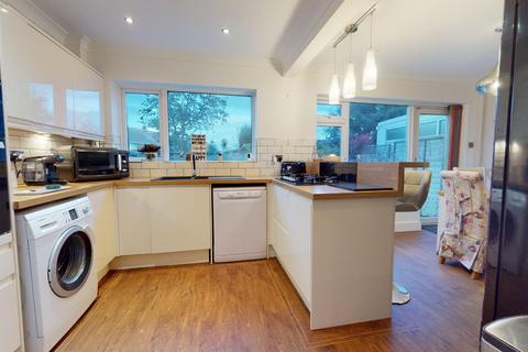16 Vicarage Lane, Gravesend, DA12 4TF