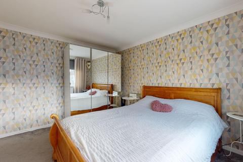 16 Vicarage Lane, Gravesend, DA12 4TF