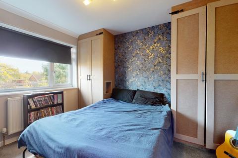 16 Vicarage Lane, Gravesend, DA12 4TF