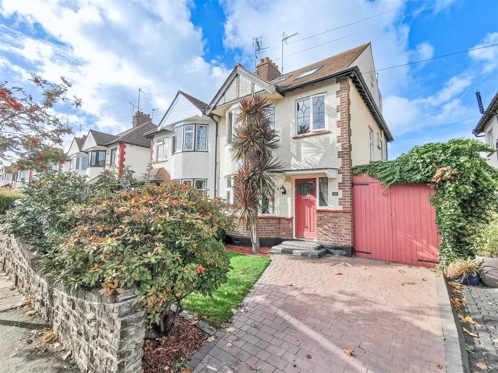 Earls Hall Avenue, SouthendOnSea 5 bed house £575,000