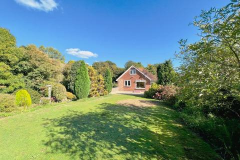 The Glen Cliff Road, Hythe, CT21 5XQ