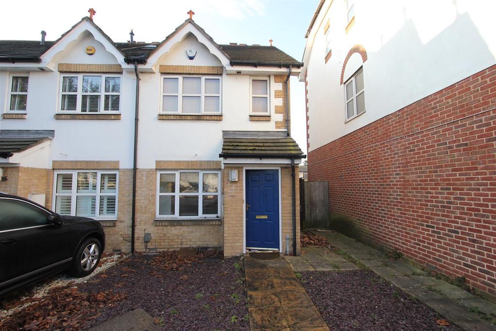 Tunnel Avenue, London, SE10 0SF 3 bed end of terrace house £1,950 pcm