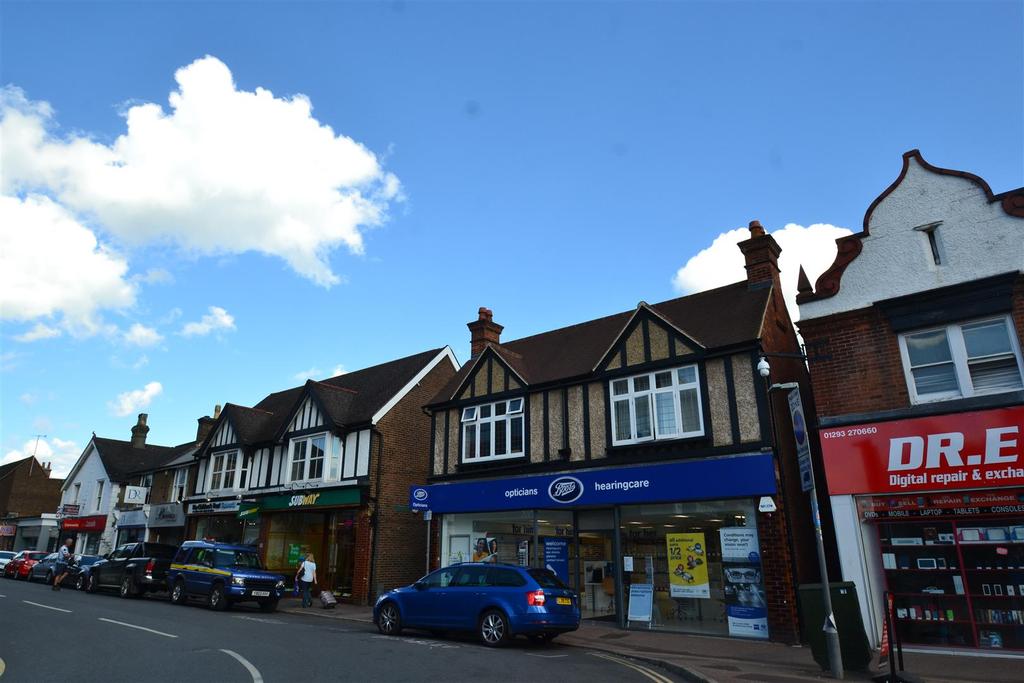 High Street, Horley 1 bed flat £925 pcm (£213 pw)