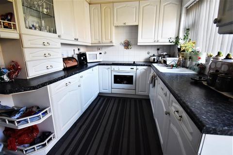 16 Coronation Avenue, East Tilbury, Tilbury, RM18 8SJ