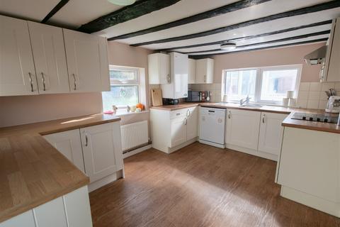 14 Badingham Road, Framlingham, Woodbridge, IP13 9HS