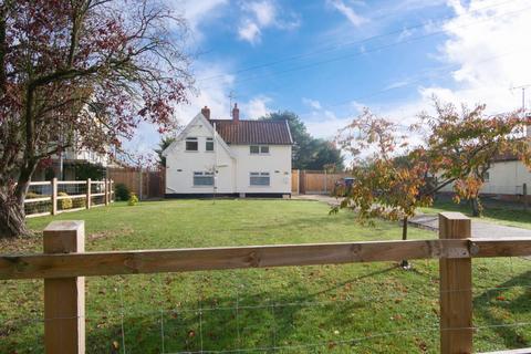 14 Badingham Road, Framlingham, Woodbridge, IP13 9HS