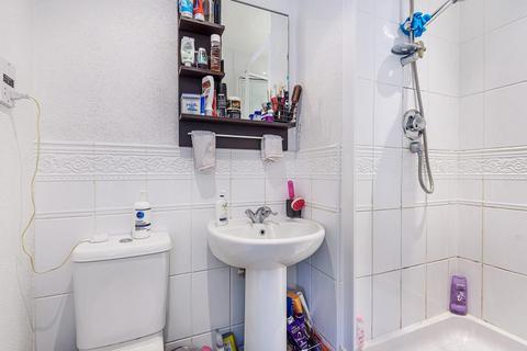 4 Owen Close, Slough, SL3 7GX