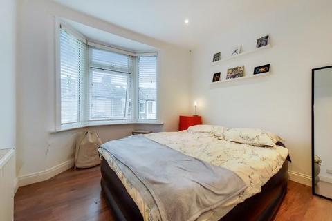 53b Clacton Road, London, E17 8AP