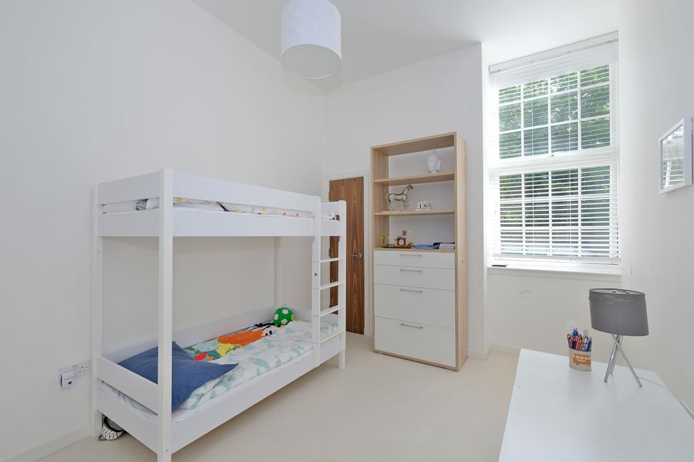 Aspire Grove 27 (22) 6111
