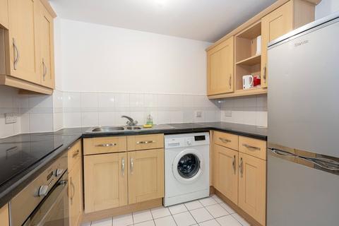 2 bedroom flat to rent, McKenzie Court, Maidstone, ME14