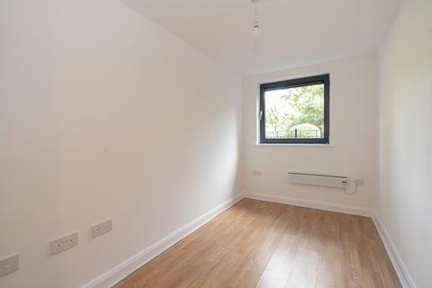 2 bedroom flat to rent, McKenzie Court, Maidstone, ME14