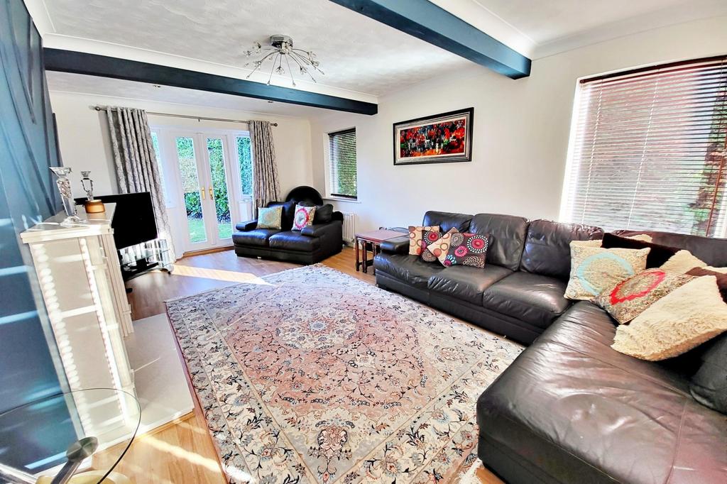 Queens Park 3 bed detached house for sale £700,000