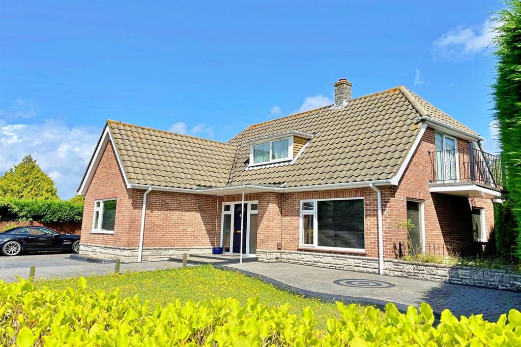 Queens Park 3 bed detached house for sale £700,000