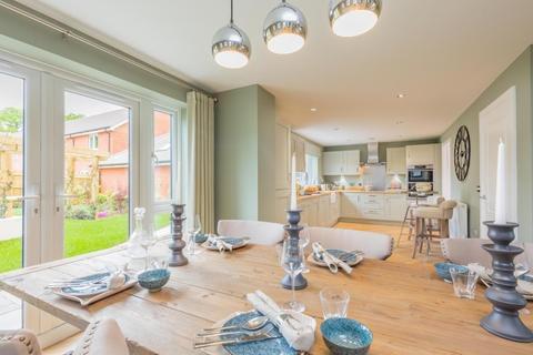 4 bedroom terraced house for sale - Richard Road, Cathedral Park, Chichester, West Sussex