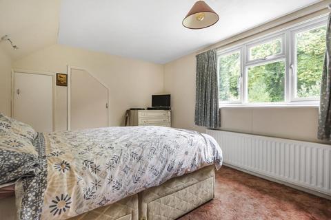 6 Church Road, Chavey Down, Ascot, SL5 8RR